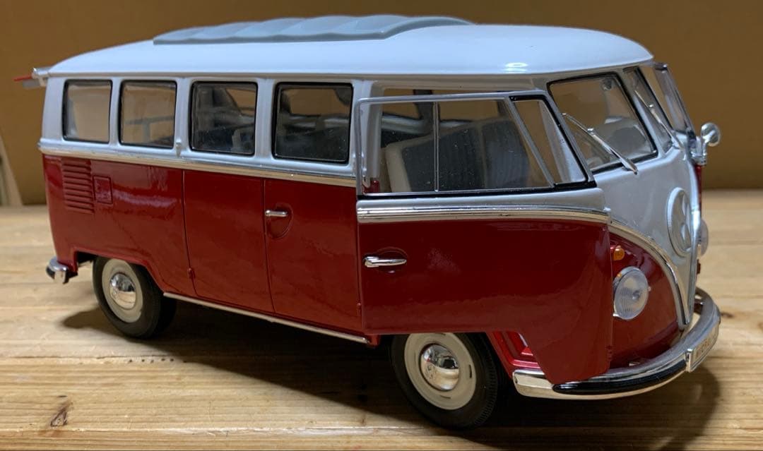 ミニカー　1/18 VW　フォルクスワーゲン　タイプⅡ　マイクロバス　1962