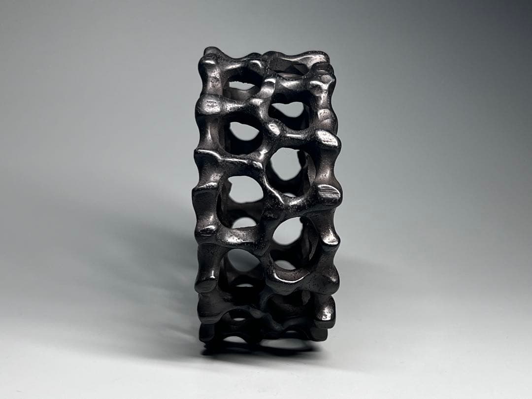 唐木　花台　透かし彫り　花瓶台　細工彫