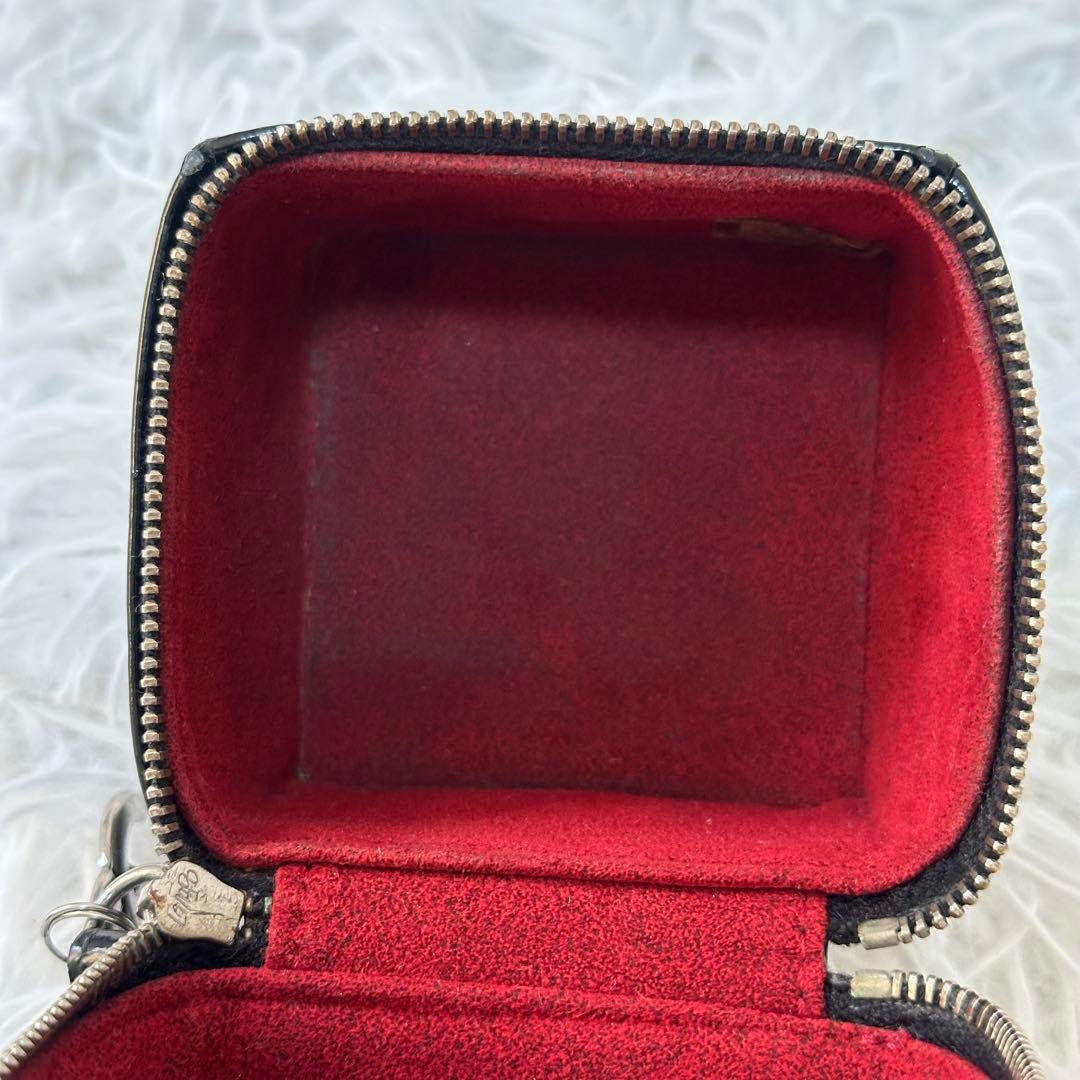 CHANEL シャネル チョコバーポーチ パテントレザー キューブ ブラック 黒