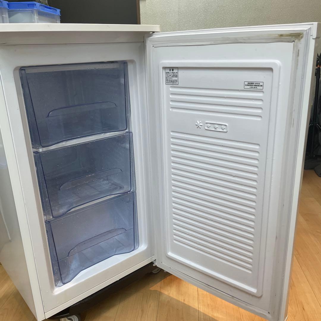 アイリスオーヤマ　ノンフロン　冷凍庫　IUSD-6A-W