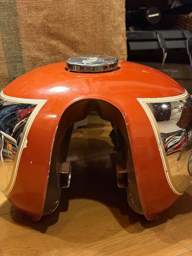 Kawasaki w400 W650 純正タンク　鍵付き