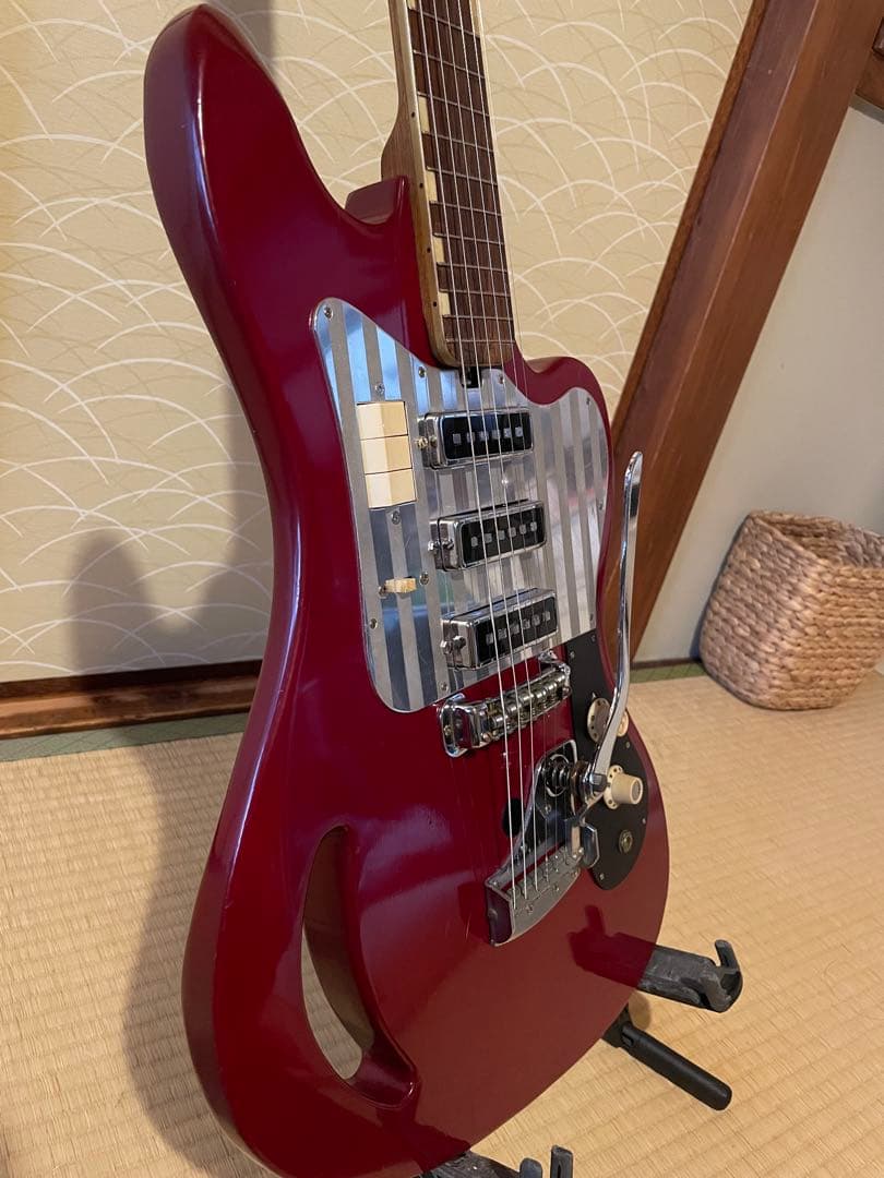 テスコ TG-64 レッド エレキギター 3ピックアップ
