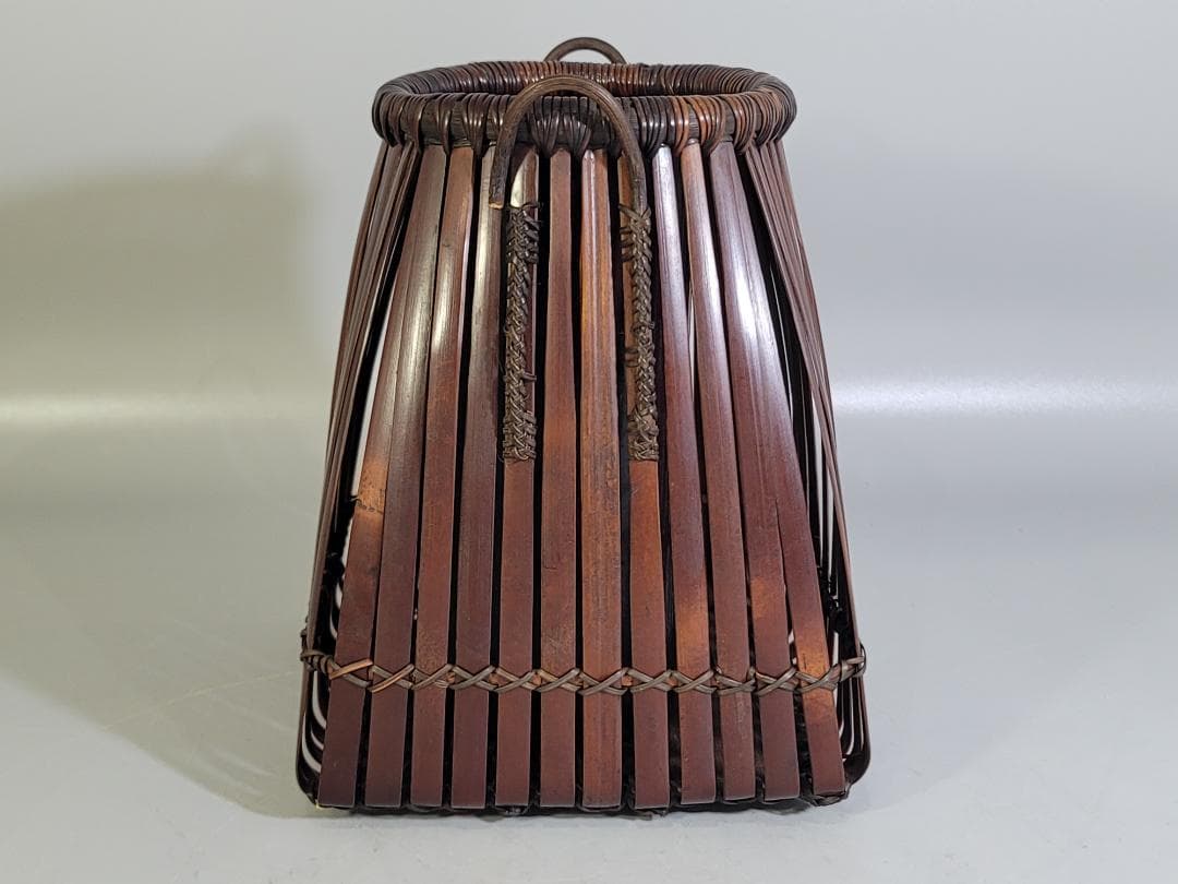 東山麓 東竹園斎作 煤竹網 四方形花籠 共箱 美品 DT606