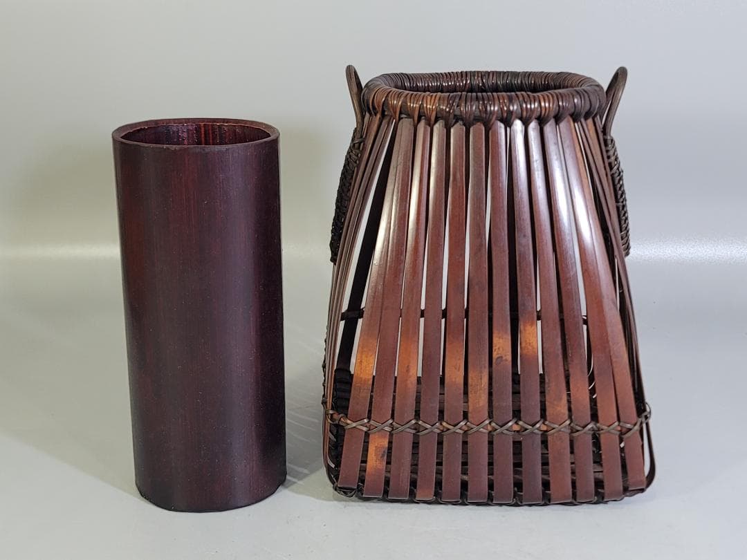 東山麓 東竹園斎作 煤竹網 四方形花籠 共箱 美品 DT606