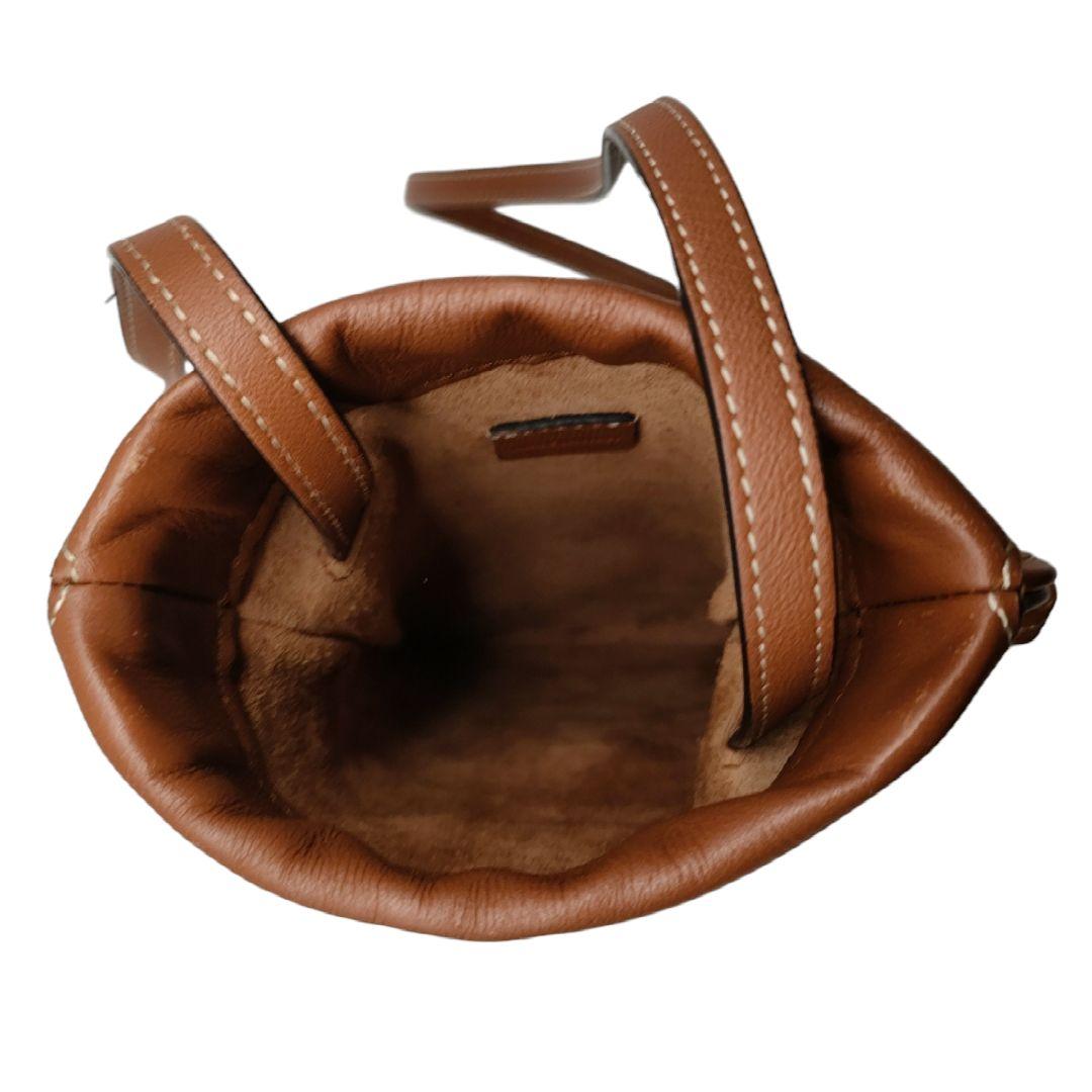 セリーヌ　モバイルケース　フォンホルダー　ドローストリング　キュイルトリオンフ