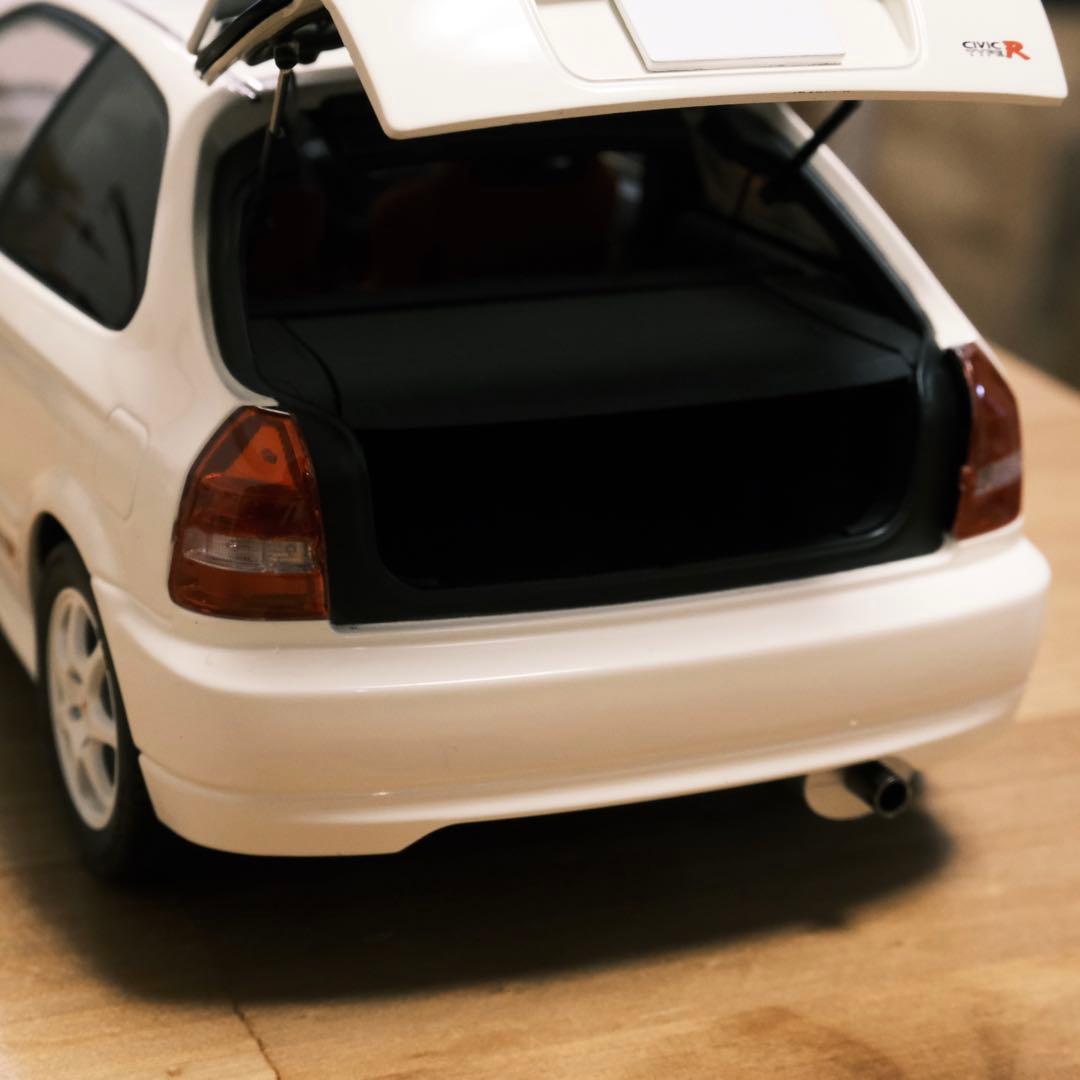 ミニカー Motorhelix 1/18 Honda civic type R (ek9)