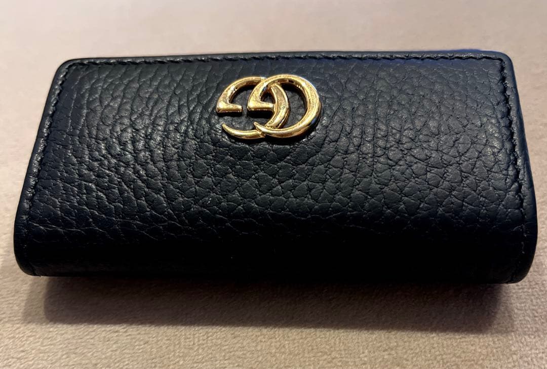 グッチ　GUCCI キーケース　レザー　黒　ブラック　中古