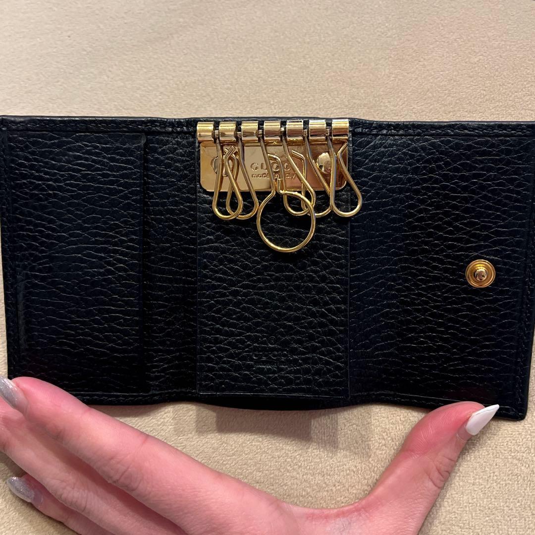 グッチ　GUCCI キーケース　レザー　黒　ブラック　中古