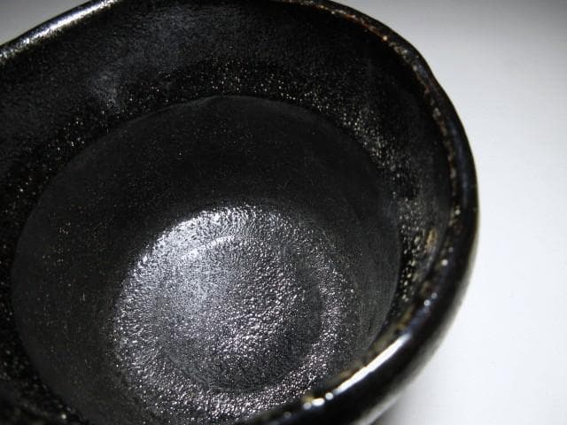 楽吉左衛門九代 了入 黒筒茶碗／楽吉左衛門十代 旦入 書付／時代桐箱