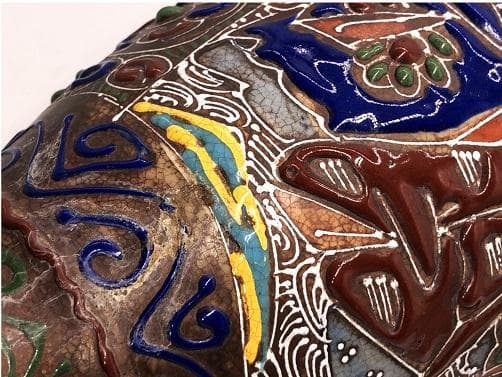 【 薩摩焼 粉彩貴人図双耳花生 】　高３１．５ｃｍ　明治初期