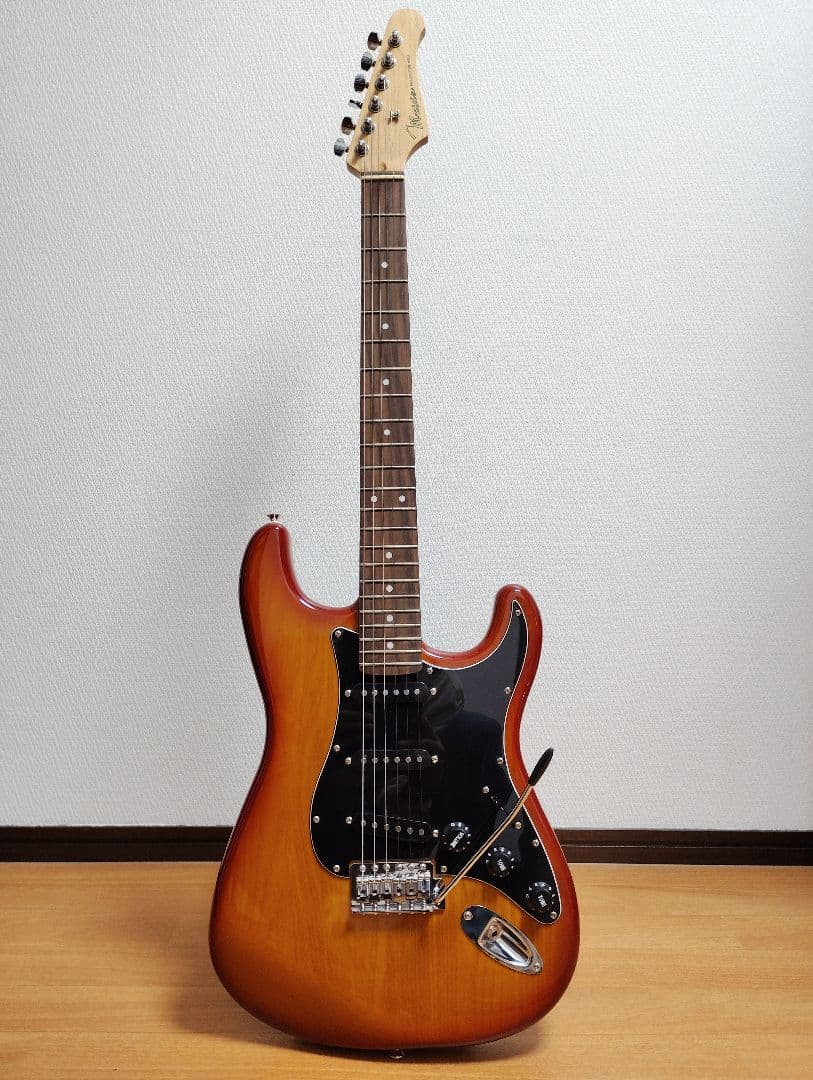 Mavis MST-200VVS エレキギター