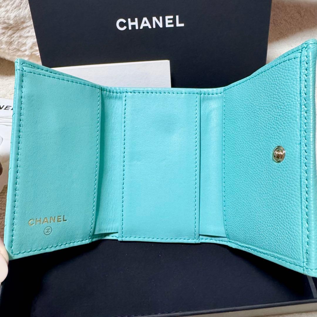 CHANEL シャネル 三つ折り ミニ財布 キャビアスキン ティファニー 水色