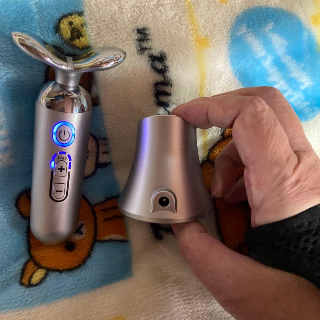 スタイリーフェイス美顔器dinos