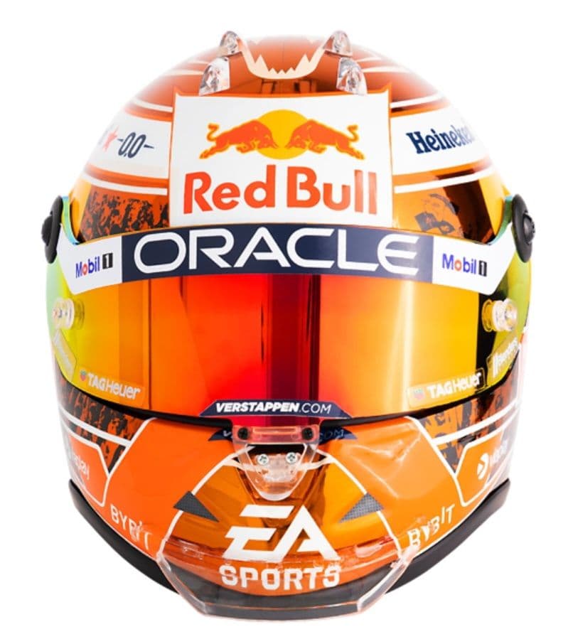 【新品未開封】フェルスタッペン 1/2 オレンジトリビュート ヘルメット