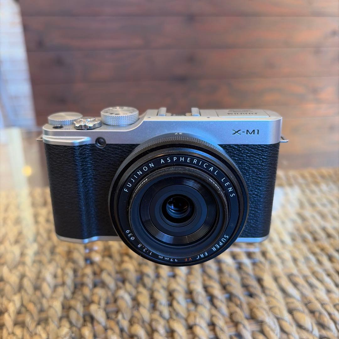 Fujifilm X-M1 ミラーレス一眼カメラ