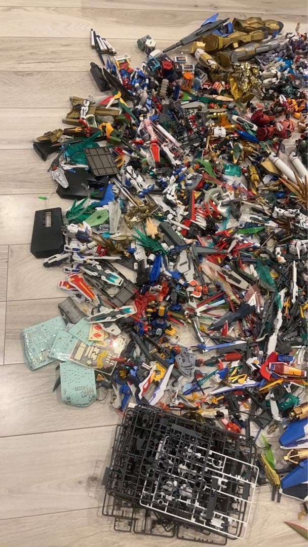 ガンダム　ガンプラジャンク