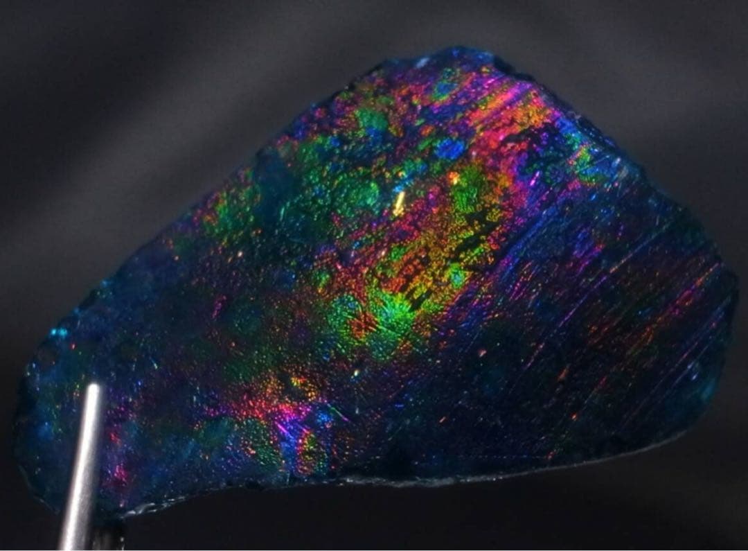 18.06ct 新品・2000年の時を超えた神秘・銀化が綺麗な天然ローマングラス