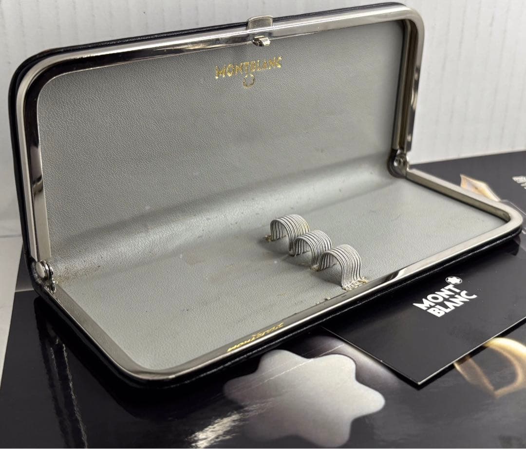 ⭐️レアで貴重なかなり稀少なヴィンテージCLASSICペンポーチ3本差⭐️モンブラン