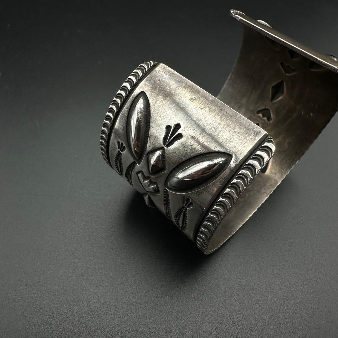 Navajo STANLEY PARKER スタンプワーク バングル