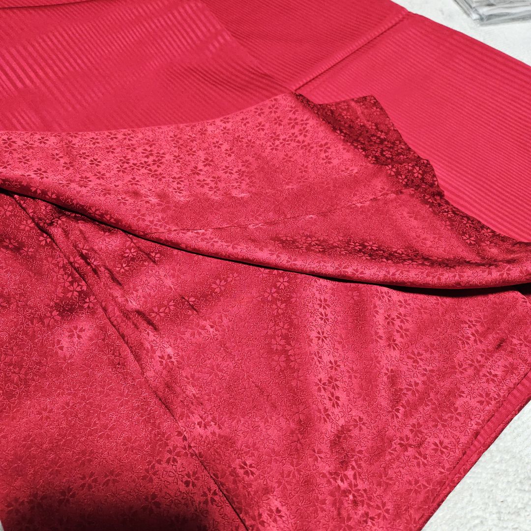 赤無地振り袖+袋帯2点セット　レンタル落ち