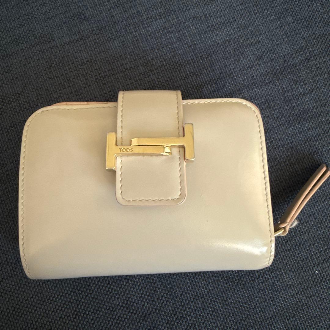 TOD'S 二つ折り財布 ライトグレー 本革製