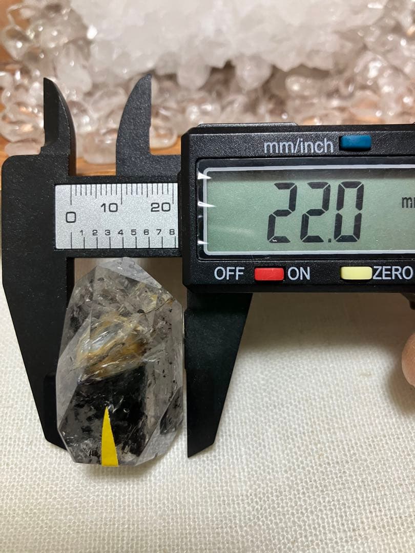 希少貴重　流砂　水入りエレスチャルクォーツオブジェ　37.8mm×22mm