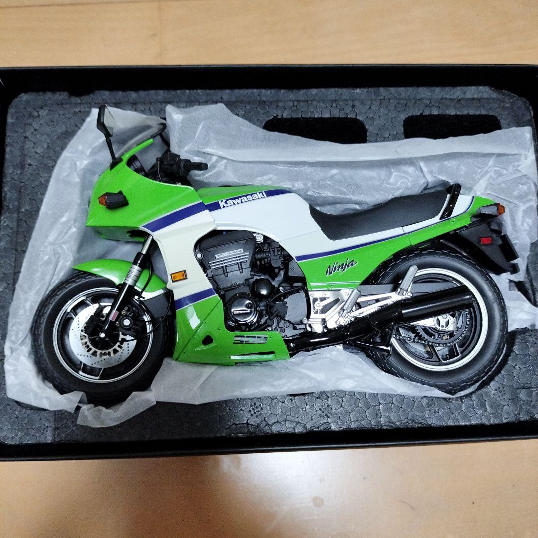 Kawasaki Ninja 1/12スケールモデル