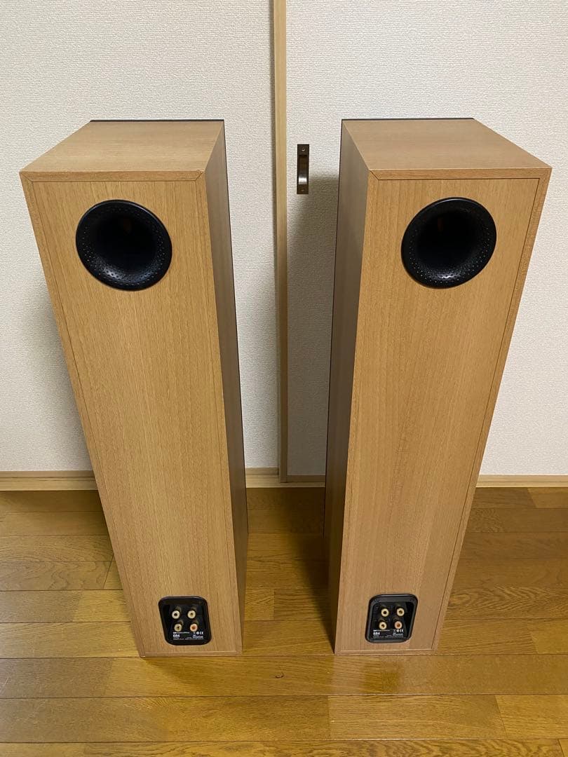 Bowers & Wilkins 684 スピーカー