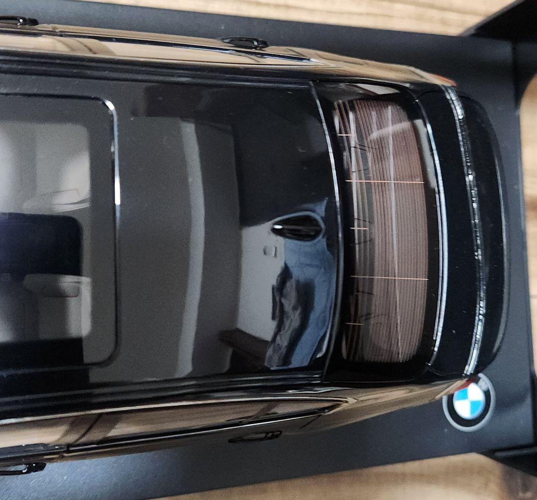 1/18 BMW 3シリーズ サファイア ブラック Sapphire Black