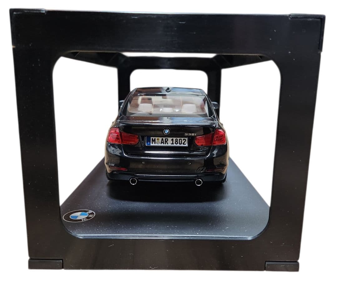 1/18 BMW 3シリーズ サファイア ブラック Sapphire Black