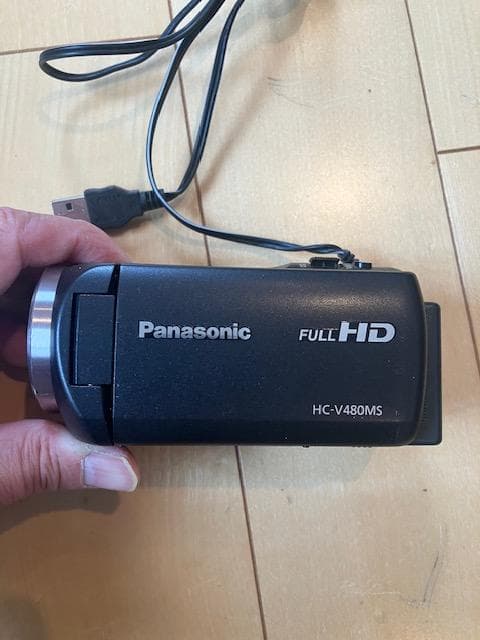 動画はビデオカメラで！美品★　パナソニック　ハンディハイビジョン