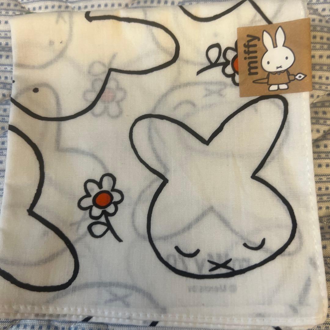 Miffy タオルハンカチとマスコットとクリームスペシャルパッケージの6セット❣️