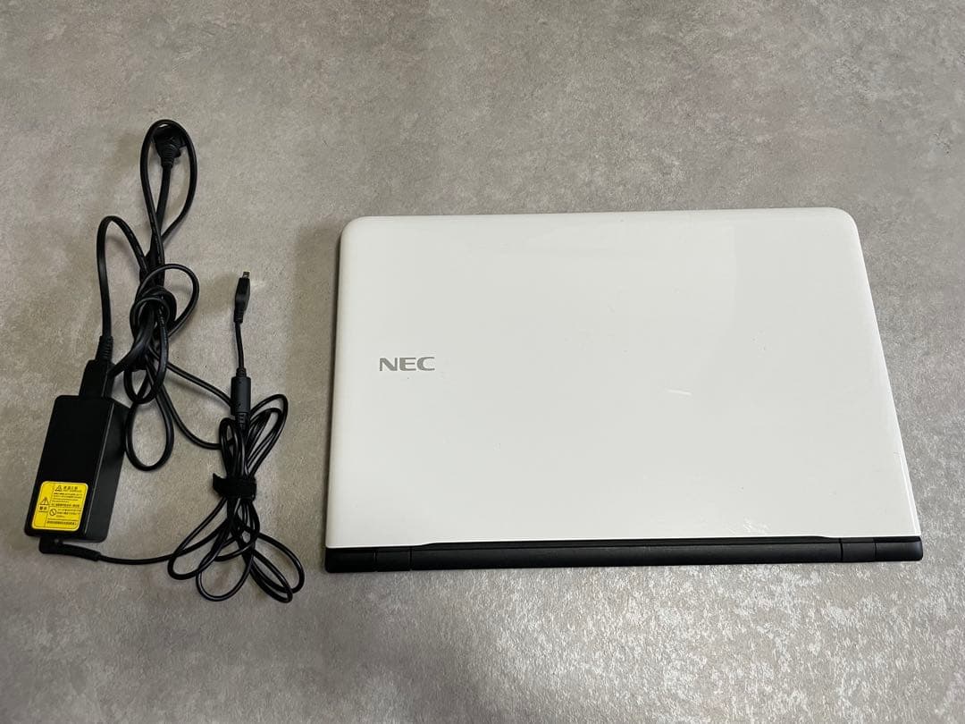 NEC ノートパソコン　15.6インチ 爆速　 lavie