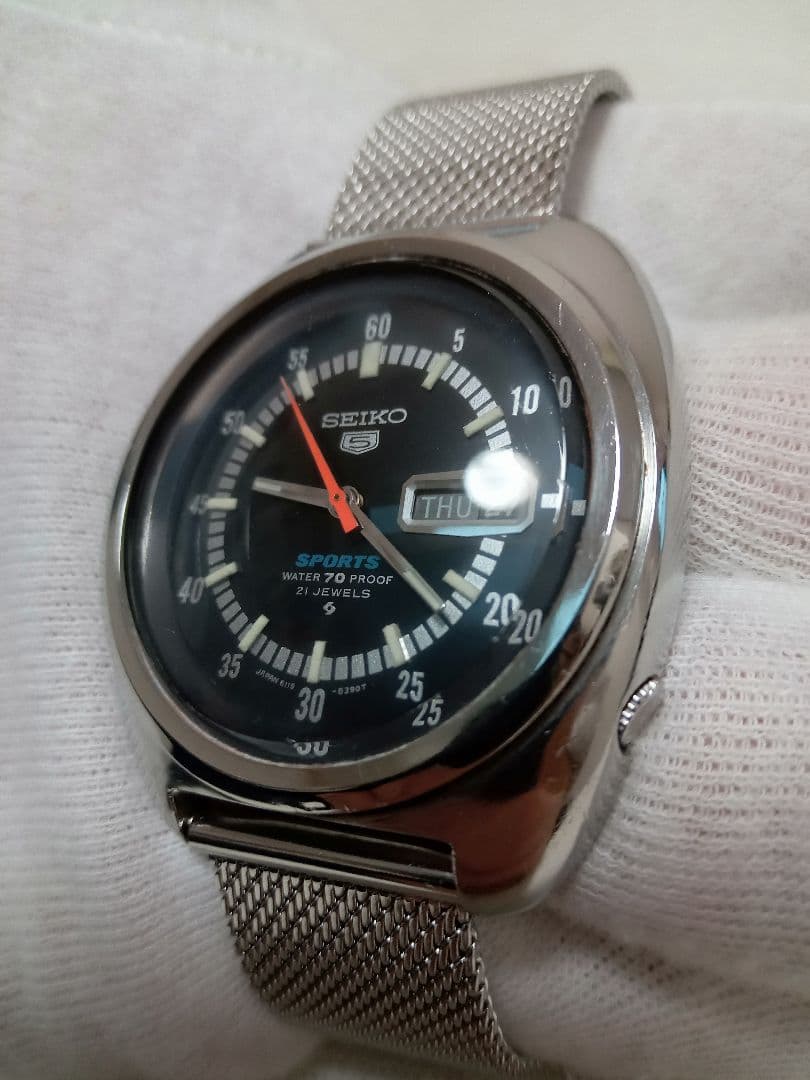 ヤ*カ様 SEIKO5　SPORTS　機械式自動巻　6119-8310　希少アン