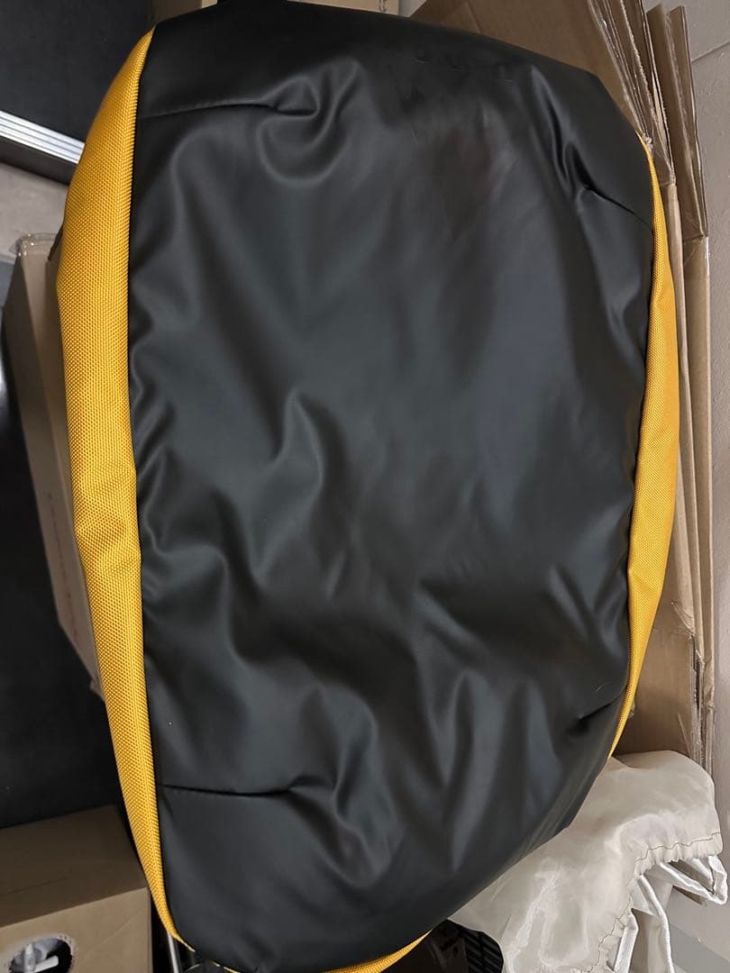 BURTON ボストンバッグ イエロー 新商品タグ付き