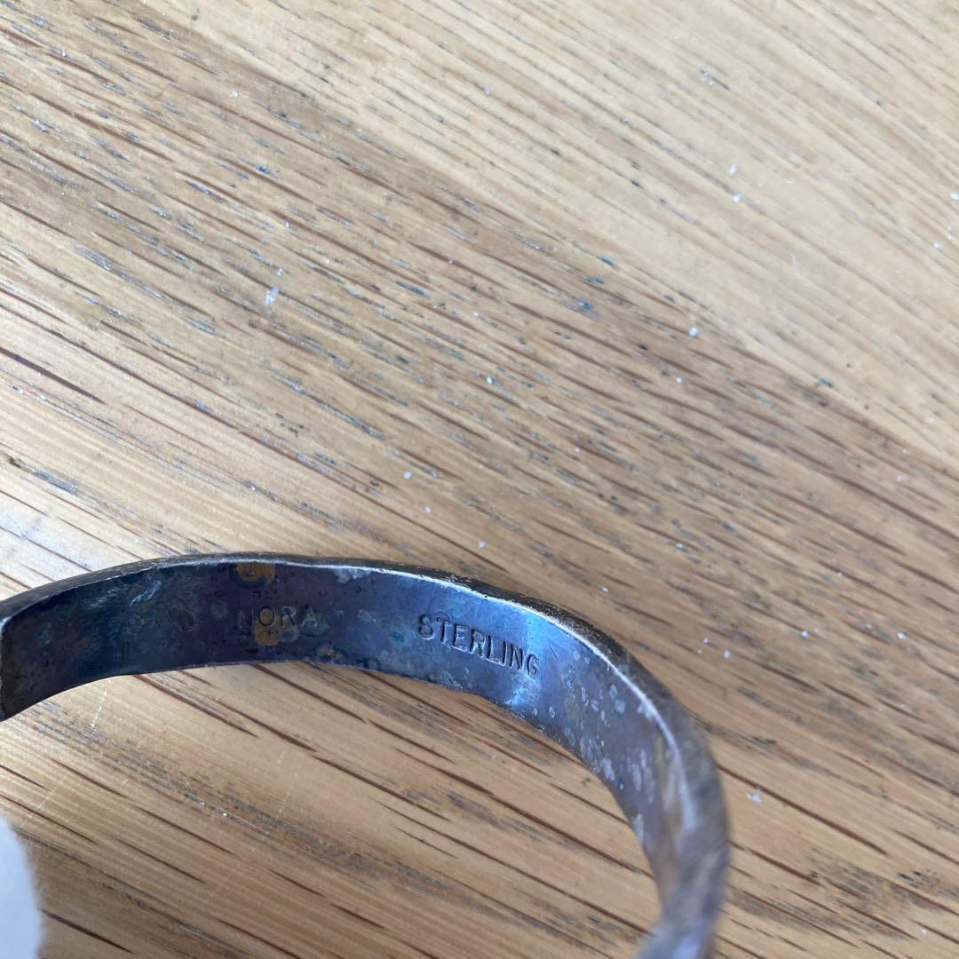 シルバー 彫刻模様 バングル NORA STERLING ナバホ　スターリング