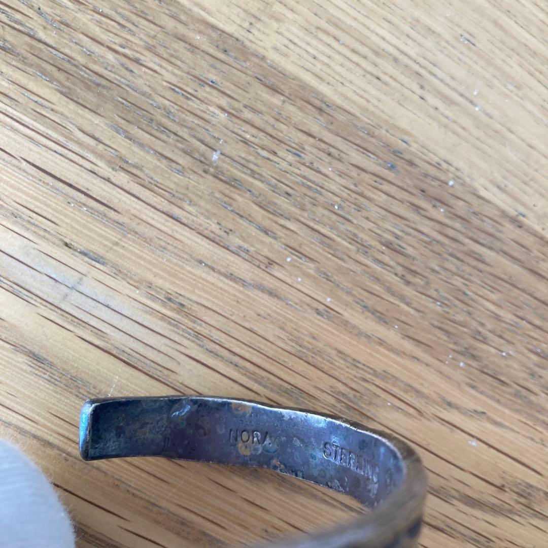 シルバー 彫刻模様 バングル NORA STERLING ナバホ　スターリング