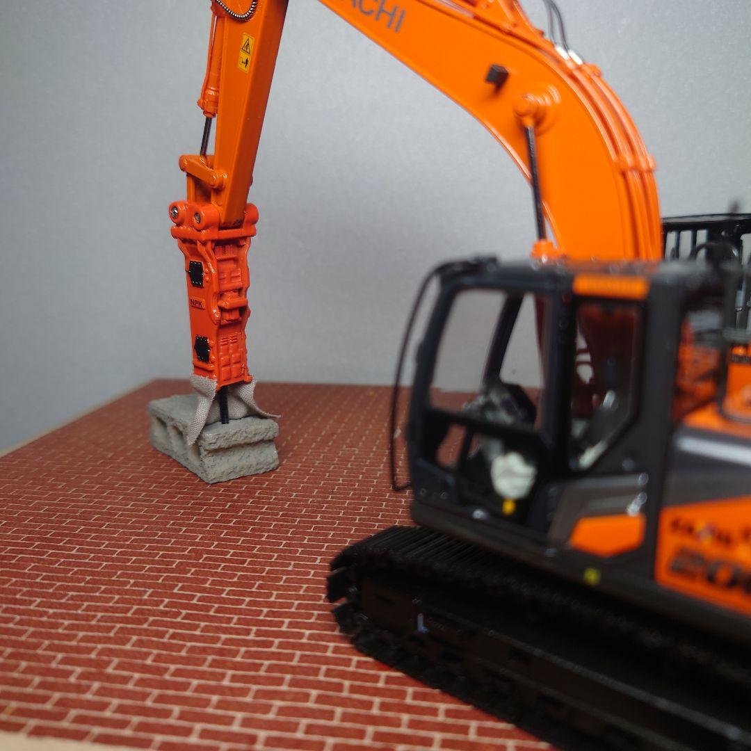 HITACHI ZAXIS200-7&NPKブレーカー+おまけ付き 1/50