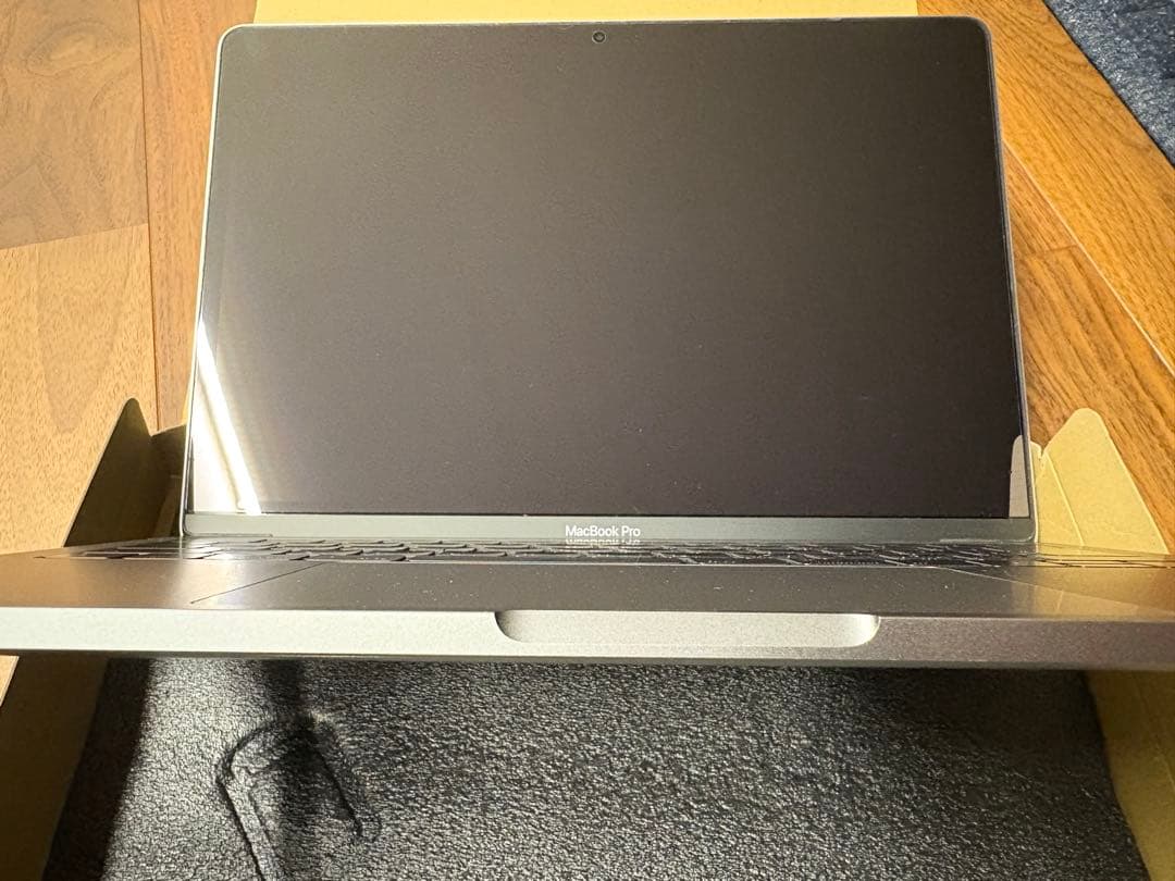 MacBook Pro 13インチ 2017 i5 8GB 256GB