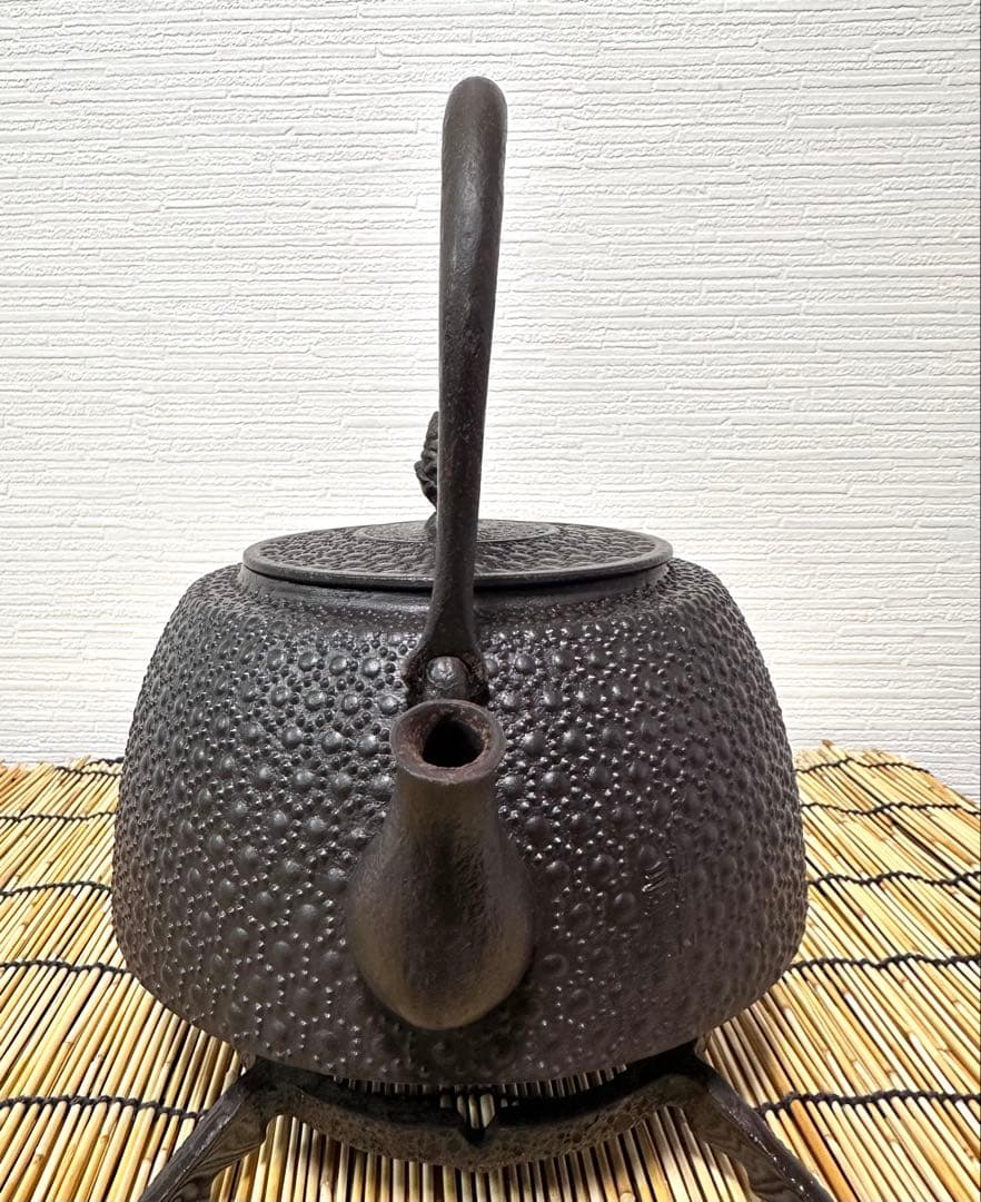 未使用、保管品　南部三厳堂１８型九重亀甲　南部鉄瓶　nasco様　売約済み