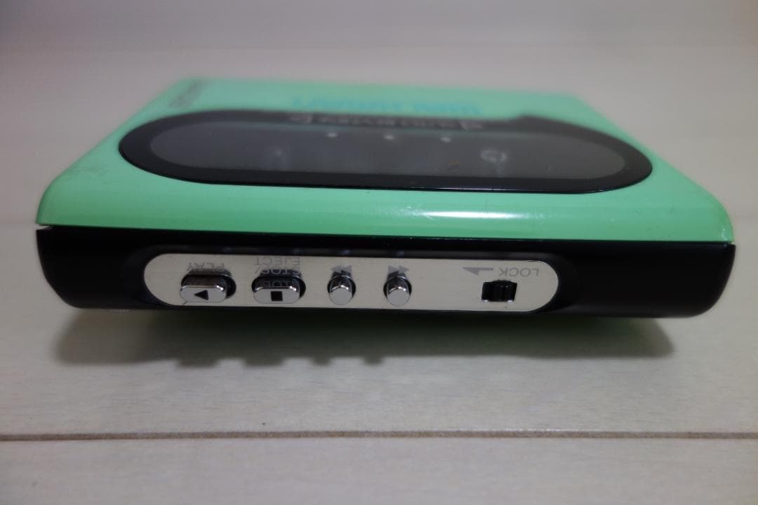希少品 ウォークマン WM-51 (SONY ソニー) グリーン Walkman