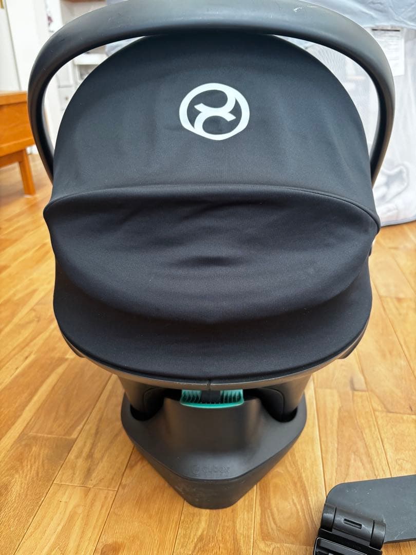 【値下げ】サイベックスベビーシート3点セット( ISOFIXベース・アダプター)