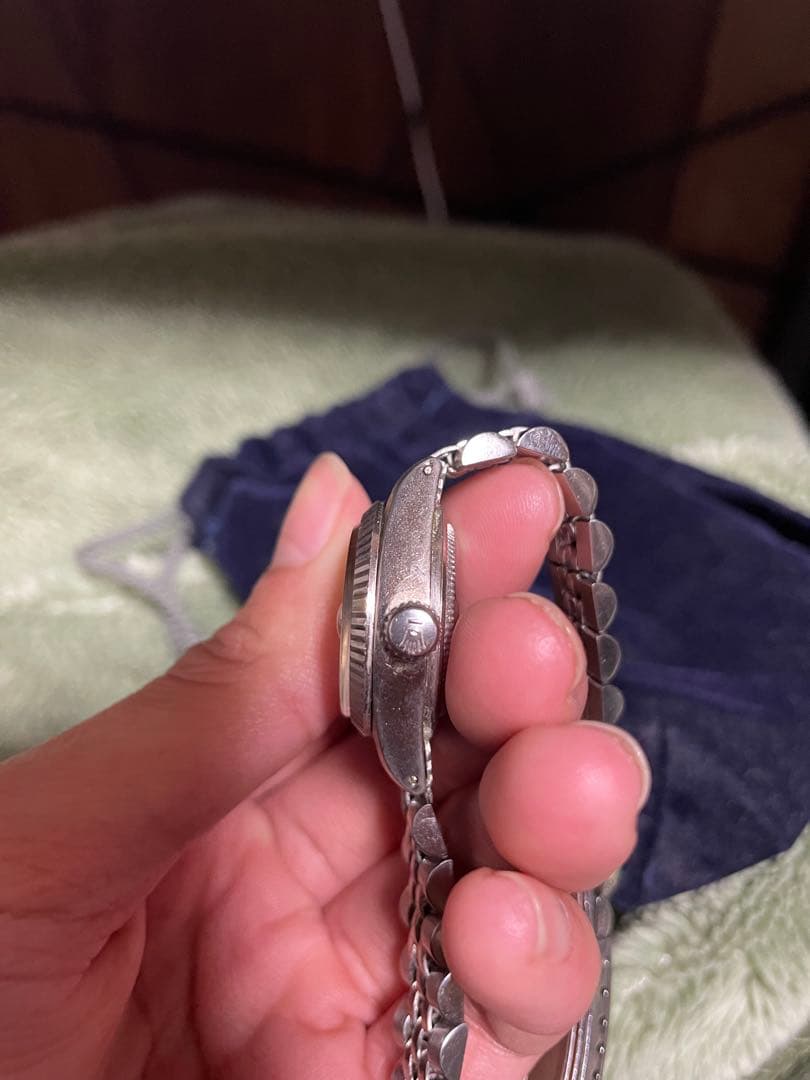 メンズ腕時計　シルバー