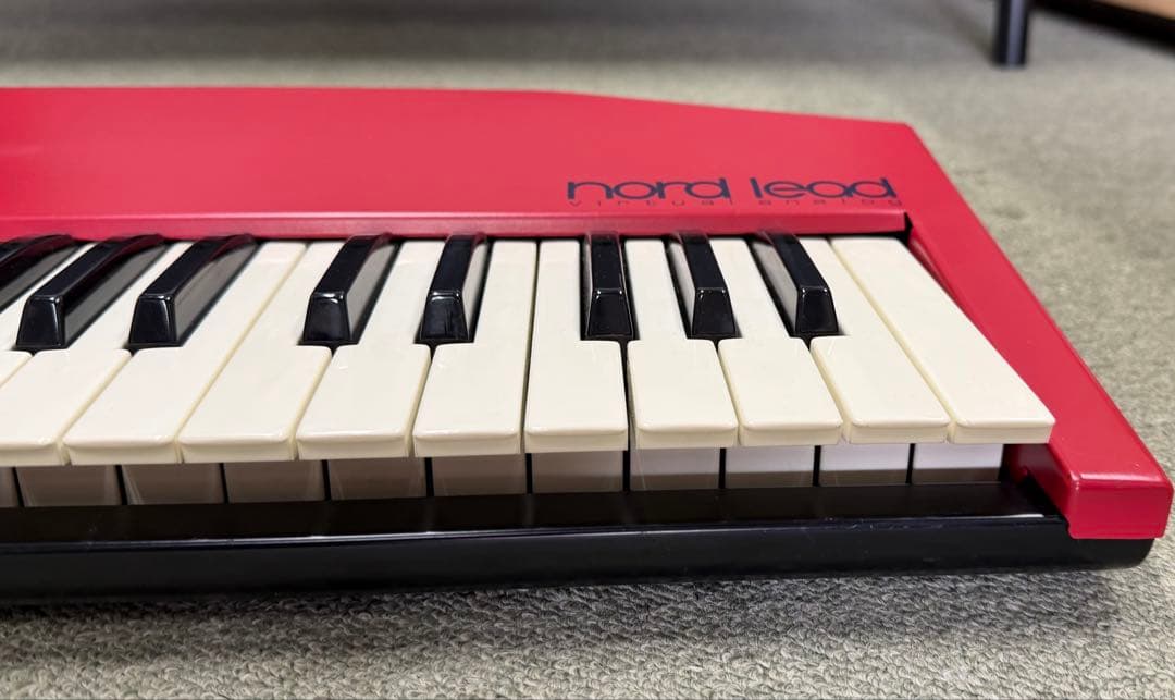 Nord Lead シンセサイザー / バーチャルアナログキーボード