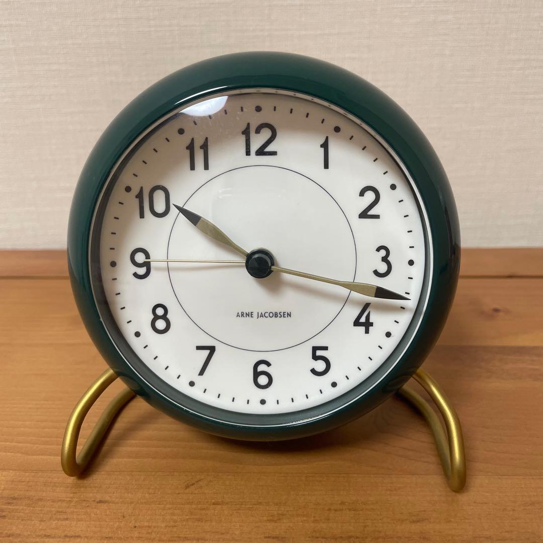 Arne Jacobsen（アルネ・ヤコブセン） テーブルクロック グリーン
