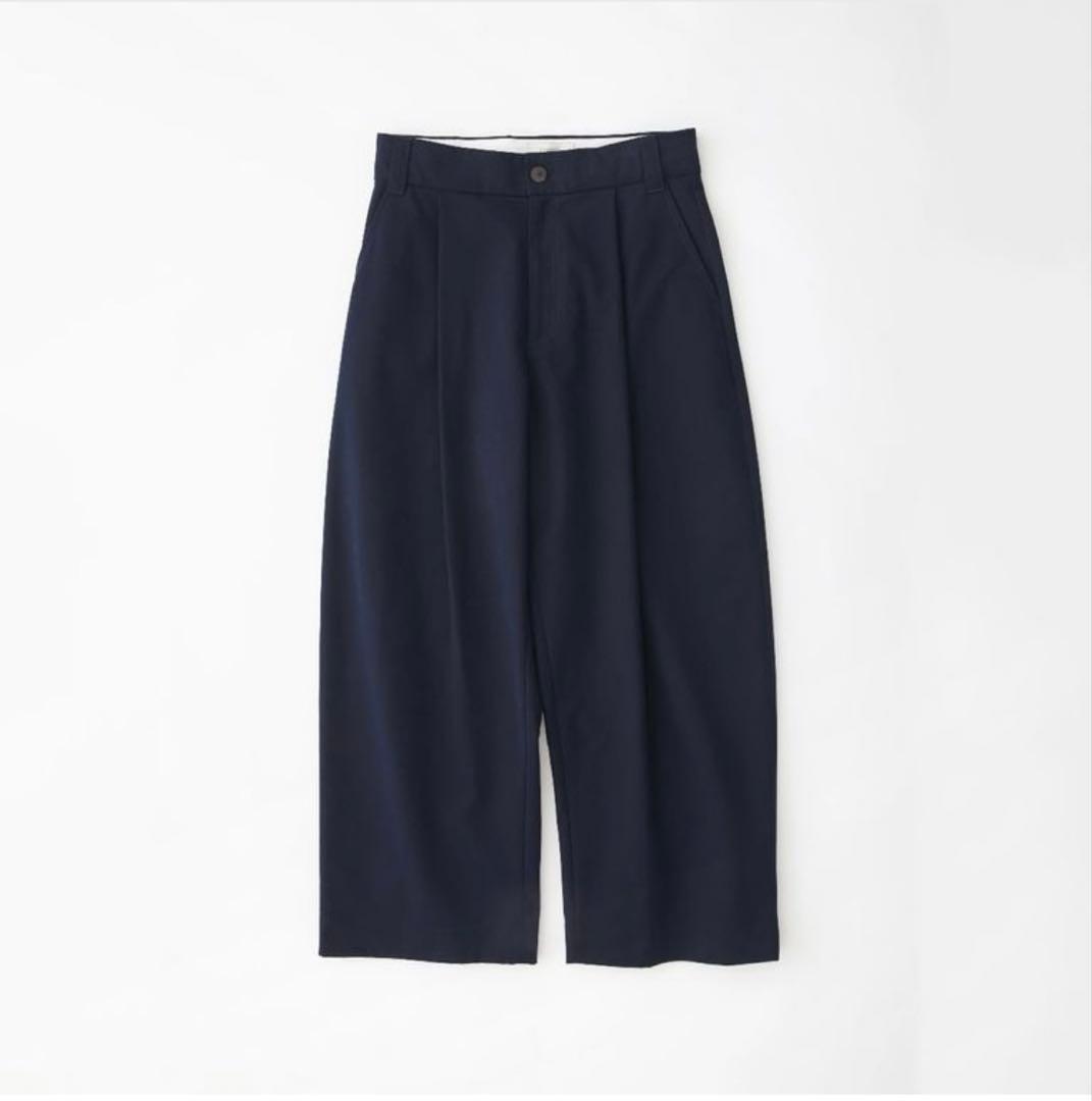 パンツ PEACHED COTTON TWILL VOLUME PLEAT PANTS