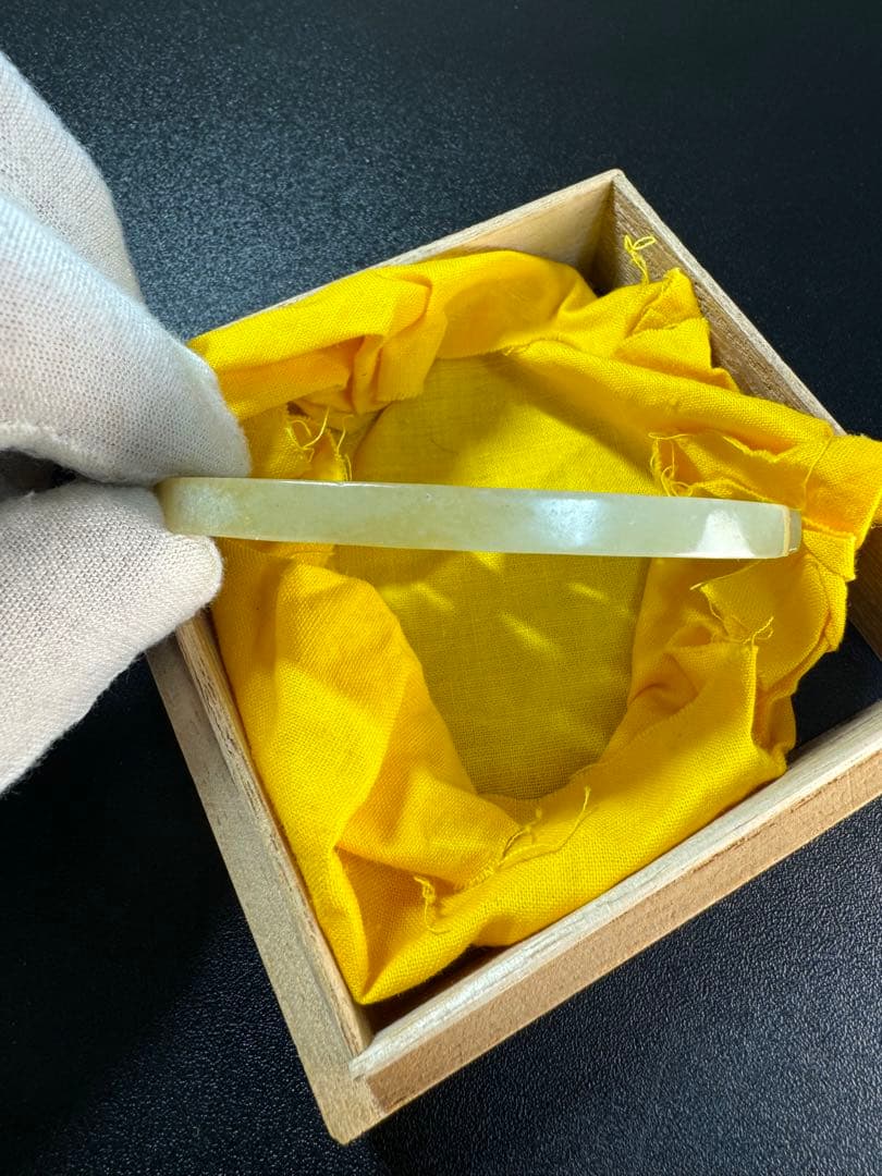 春秋時代　和田玉龍図柄 玉璧　骨董 玉彫 時代物 お守り 極細工 老玉和田玉