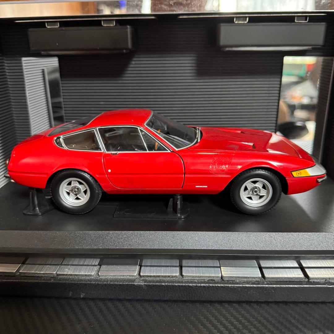 絶版未展示品 京商 1/18 フェラーリ 365GTB/4 デイトナ ’69