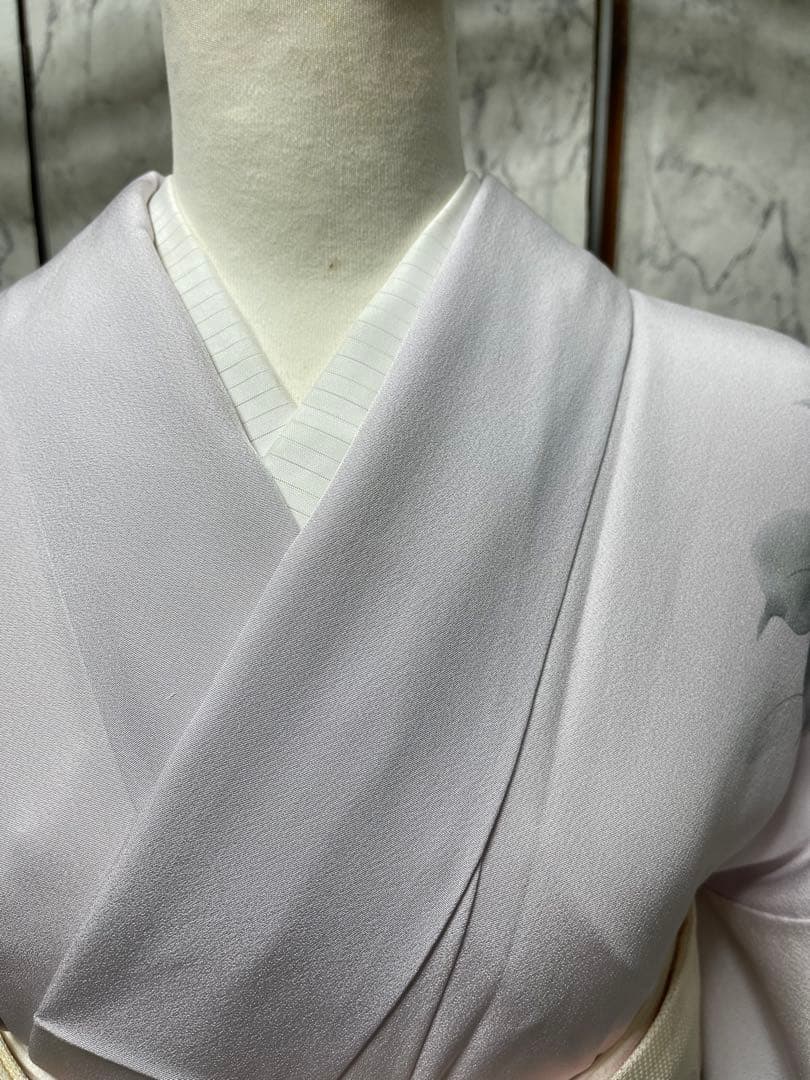 ご購入者様決定正絹付け下げ 薄いふじ色 つばき花柄 一つ紋