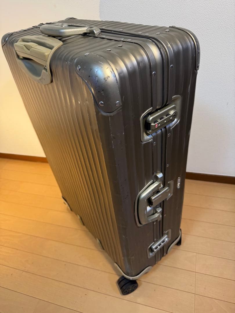 【全車輪交換済】　リモワRIMOWA TOPAS TITANIUM 98L